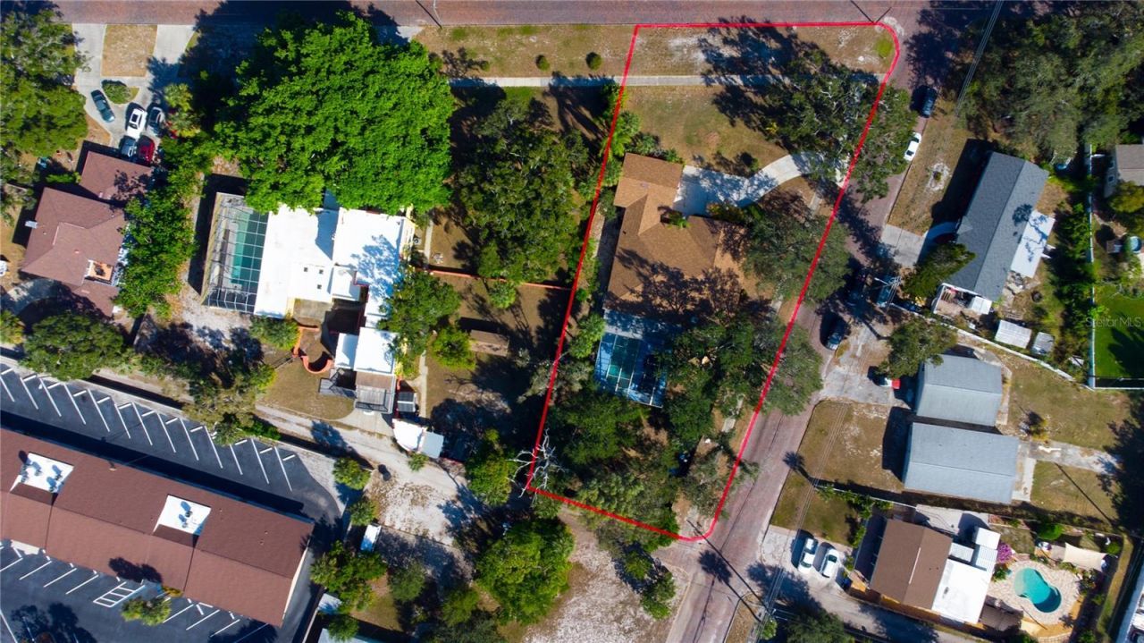 547 Oleander Way S, Saint Petersburg, FL 33707 Photo