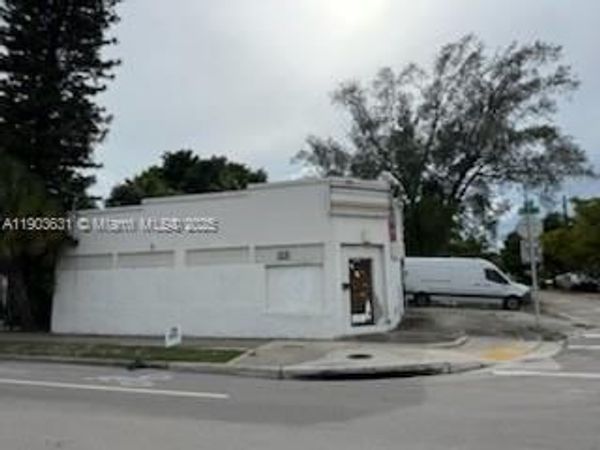 11628 NW 7th Ave, Miami, FL 33168