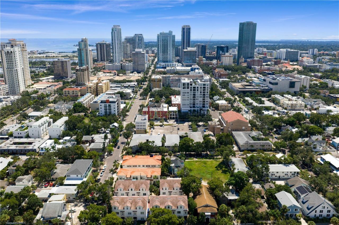 220 7th Avenue N, Unit 220, Saint Petersburg, FL 33701 Photo