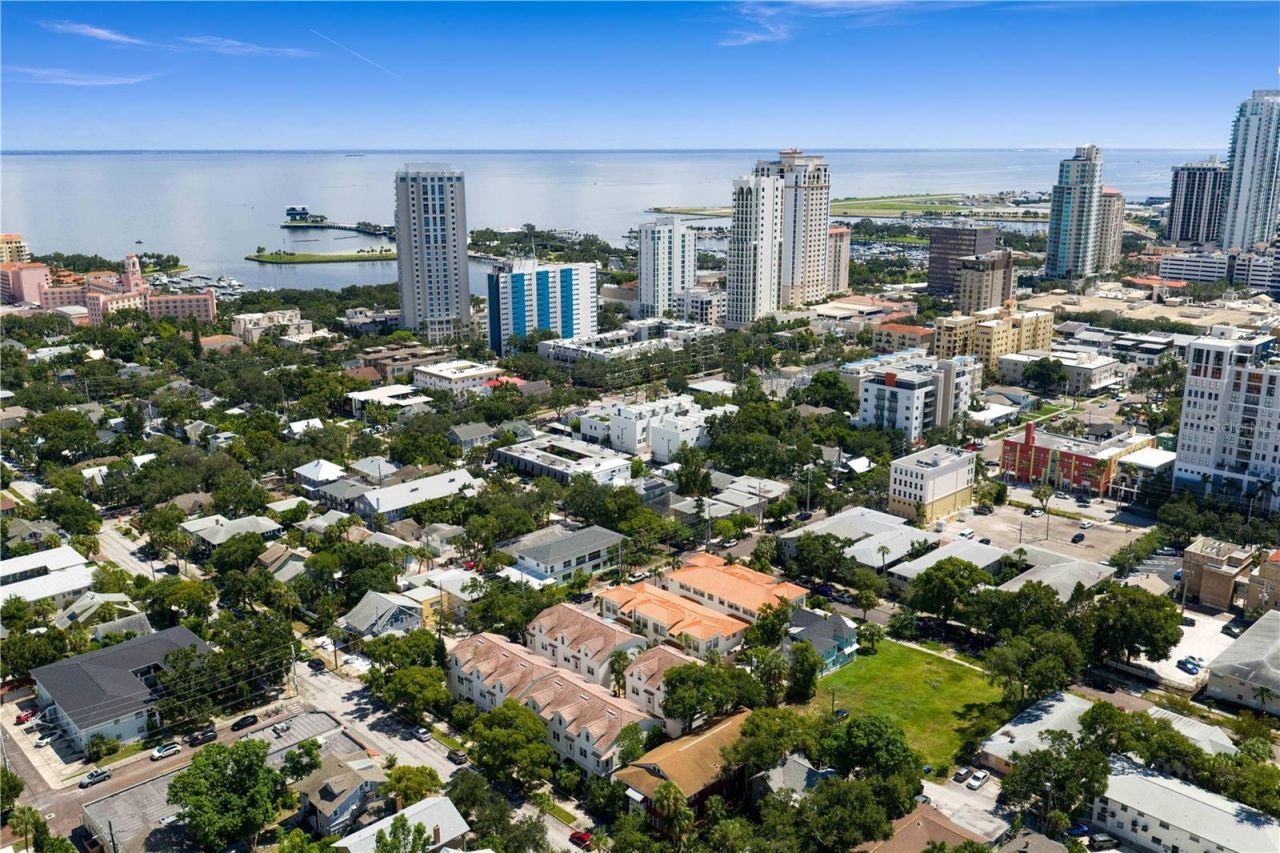 220 7th Avenue N, Unit 220, Saint Petersburg, FL 33701 Photo