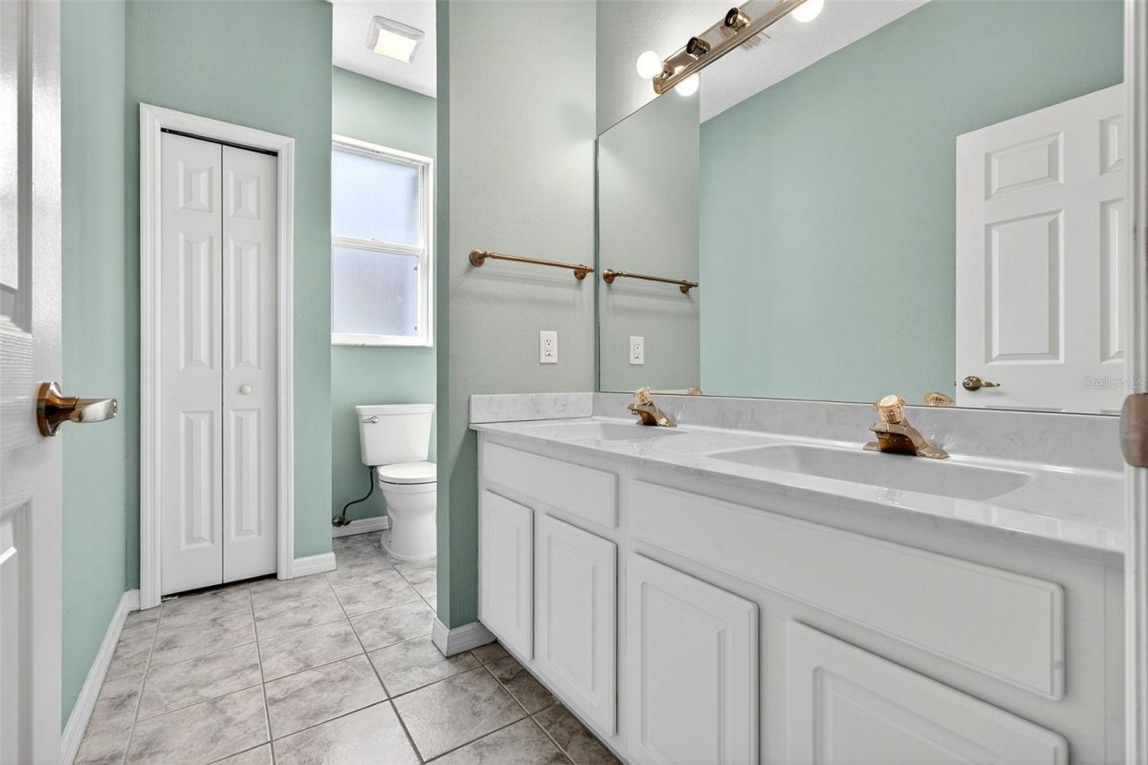 6617 Cheswick Street, Sarasota, FL 34243 Photo