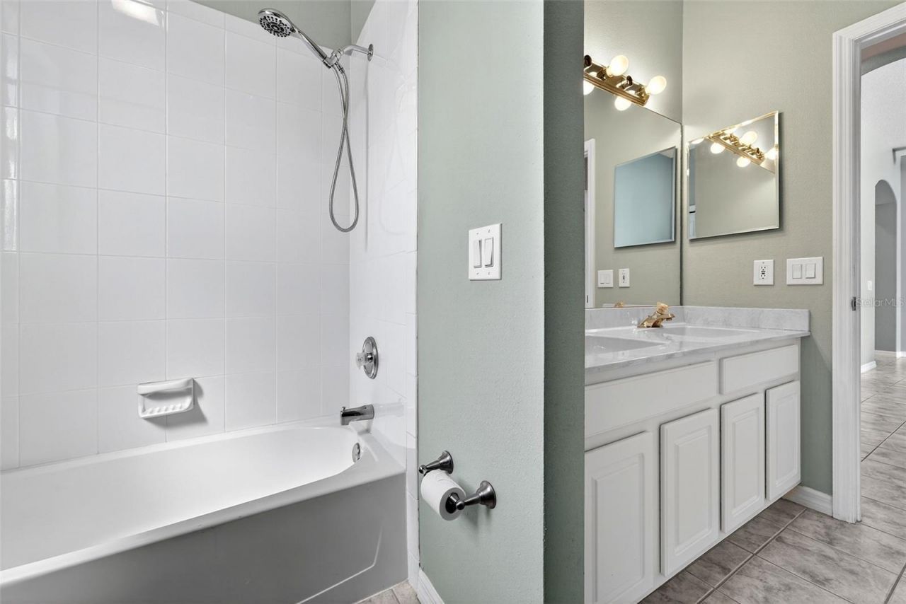 6617 Cheswick Street, Sarasota, FL 34243 Photo