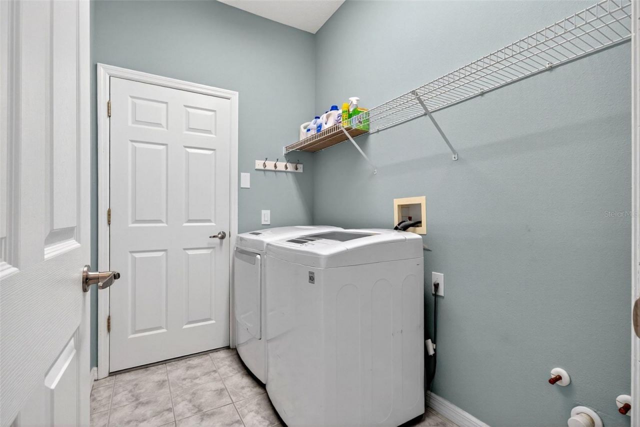 6617 Cheswick Street, Sarasota, FL 34243 Photo