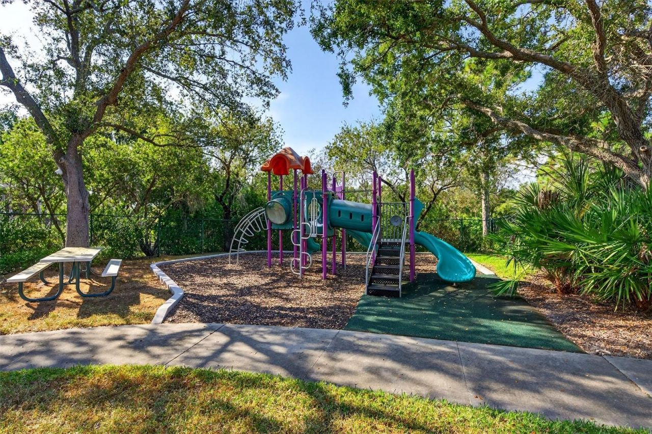 6617 Cheswick Street, Sarasota, FL 34243 Photo