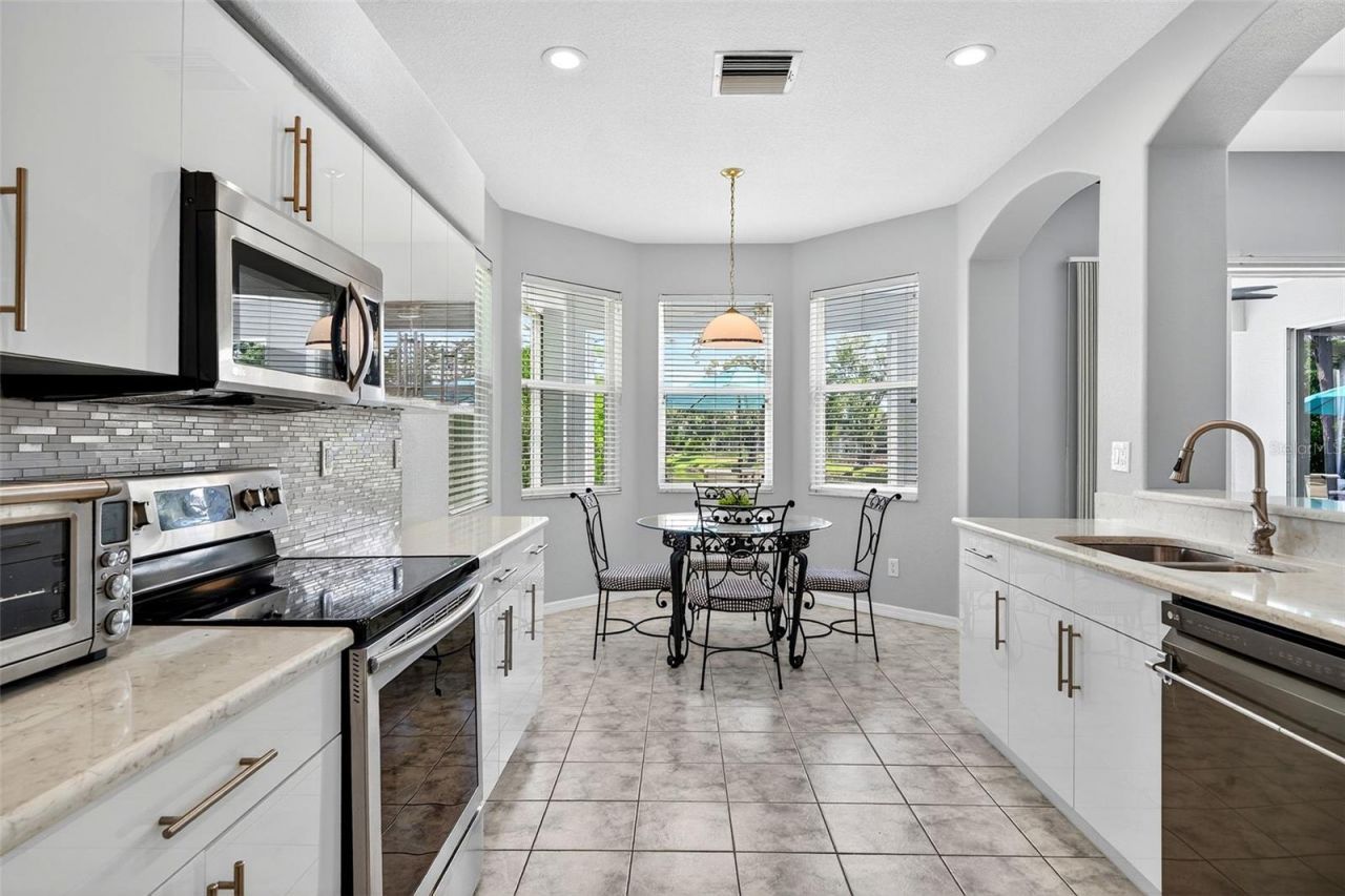 6617 Cheswick Street, Sarasota, FL 34243 Photo