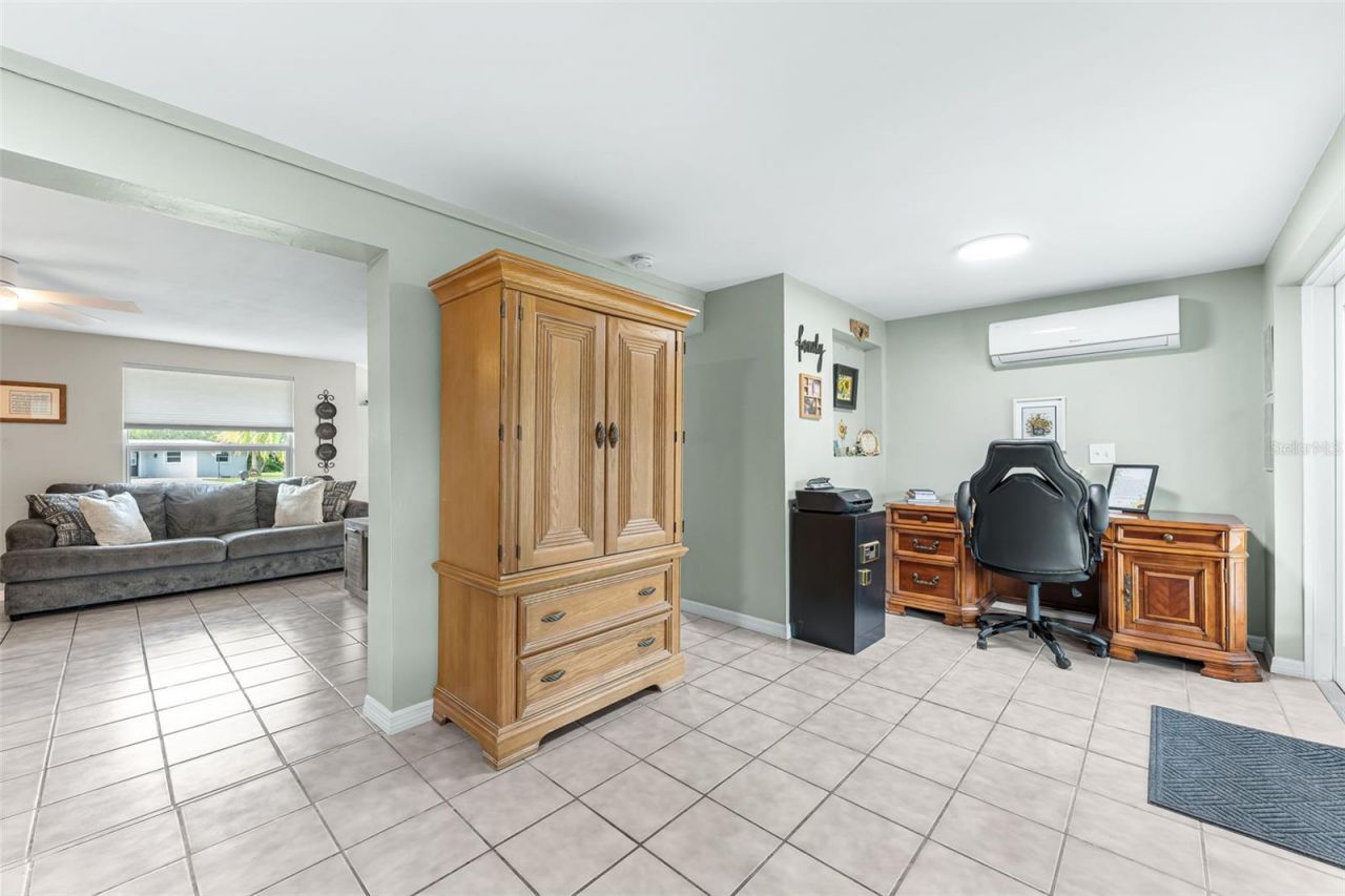 17040 E Lake Drive, North Fort Myers, FL 33917 Photo