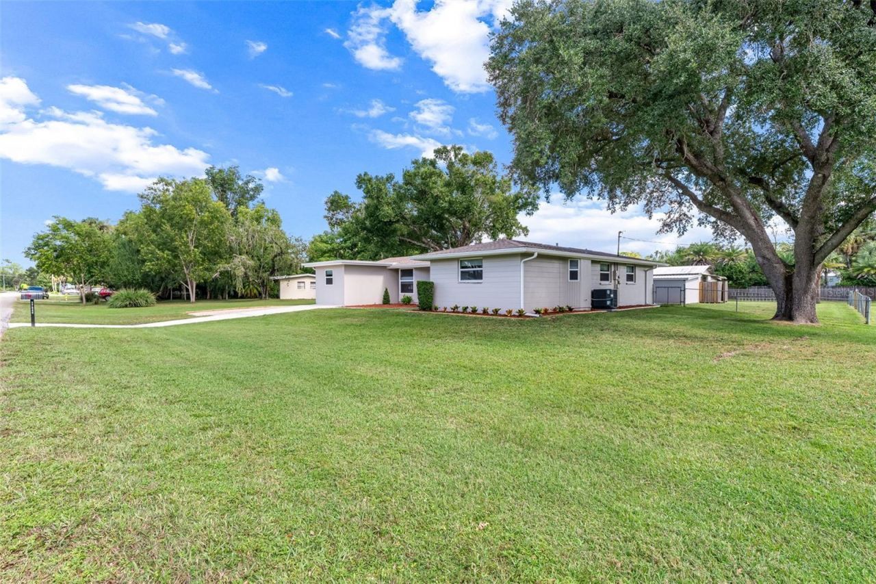 17040 E Lake Drive, North Fort Myers, FL 33917 Photo
