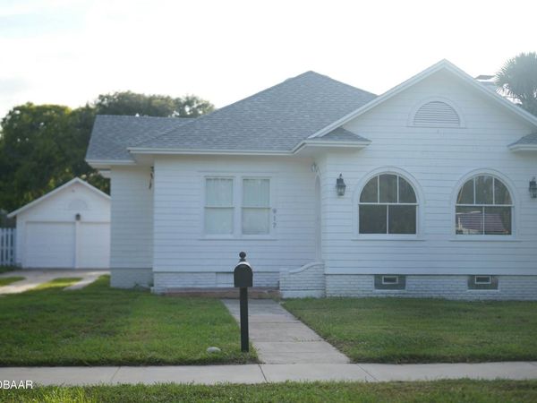 915 & 917 N Oleander Avenue, Daytona Beach, FL 32118