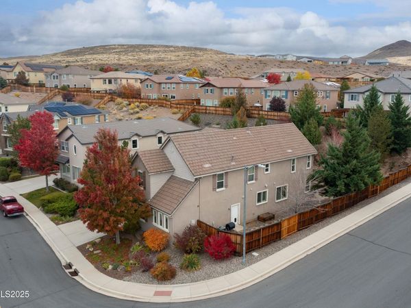 5148 Komatite Court, Sparks, NV 89436
