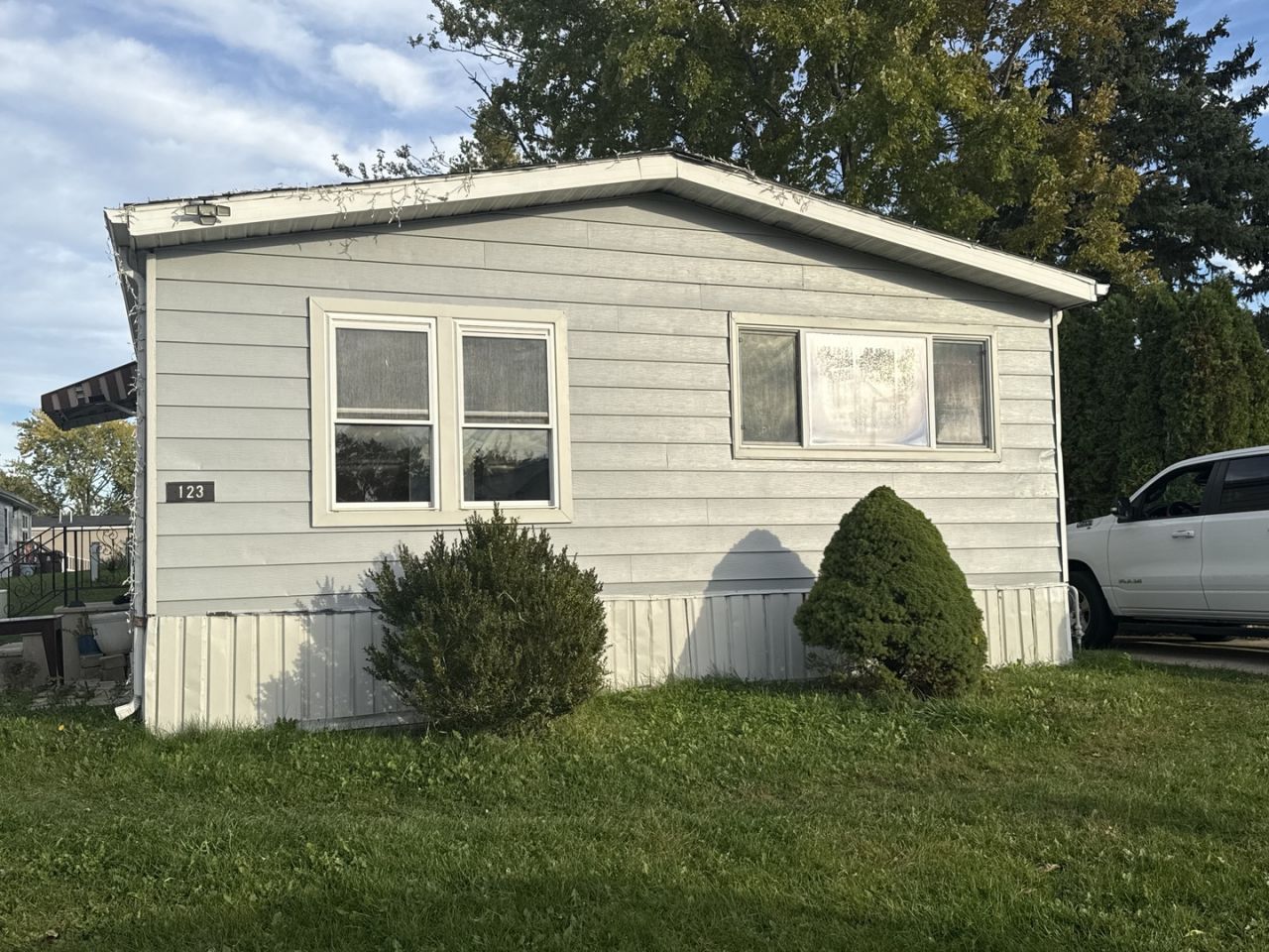 123 Knollwood Circle, Matteson, IL 60443 Main Photo