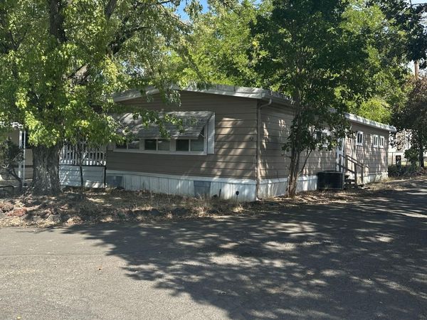 421 Stevens Road, Unit 52, Eagle Point, OR 97524