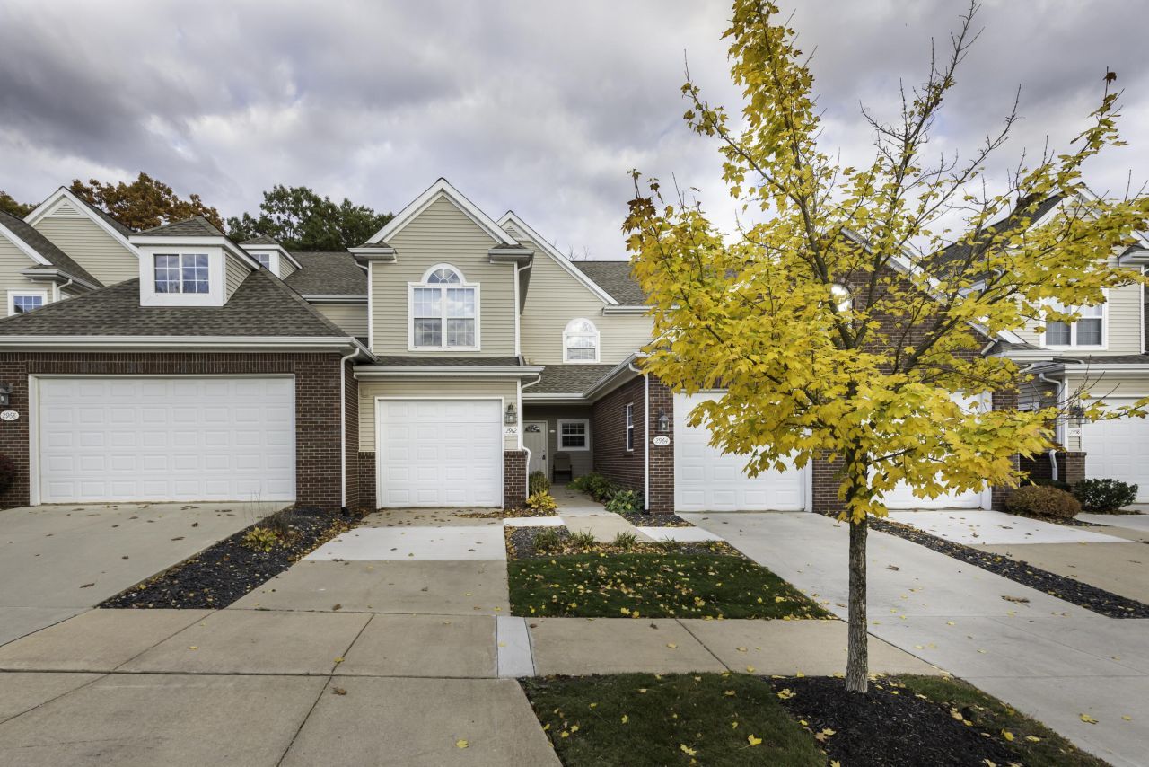 2962 Hunley Drive, Ann Arbor, MI 48105 Main Photo