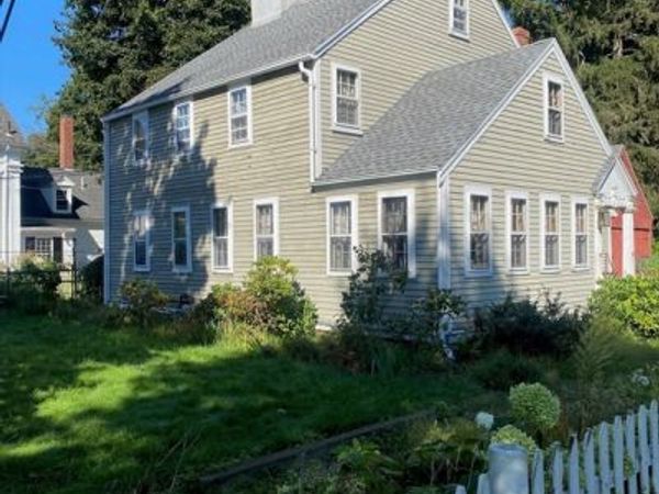 382 Main Street, Amesbury, MA 01913