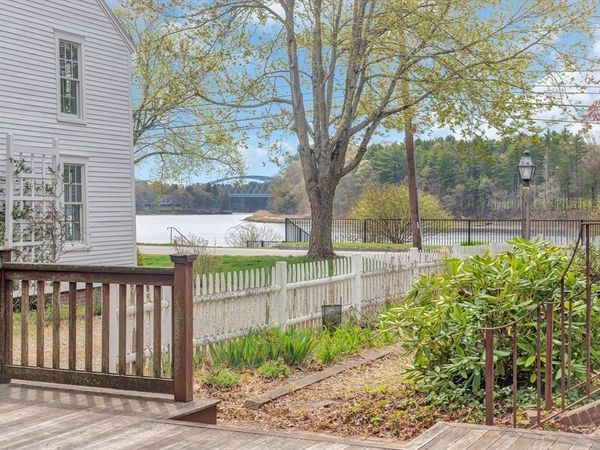 382 Main Street, Amesbury, MA 01913