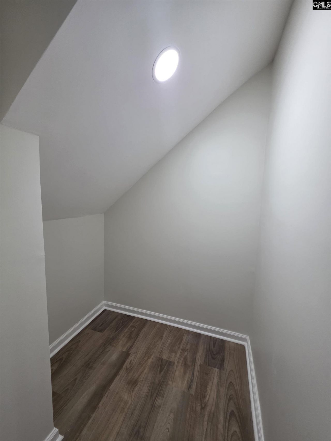 416 Thames Street Photo 14