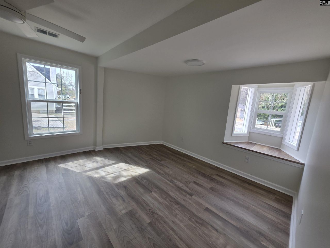 416 Thames Street Photo 16