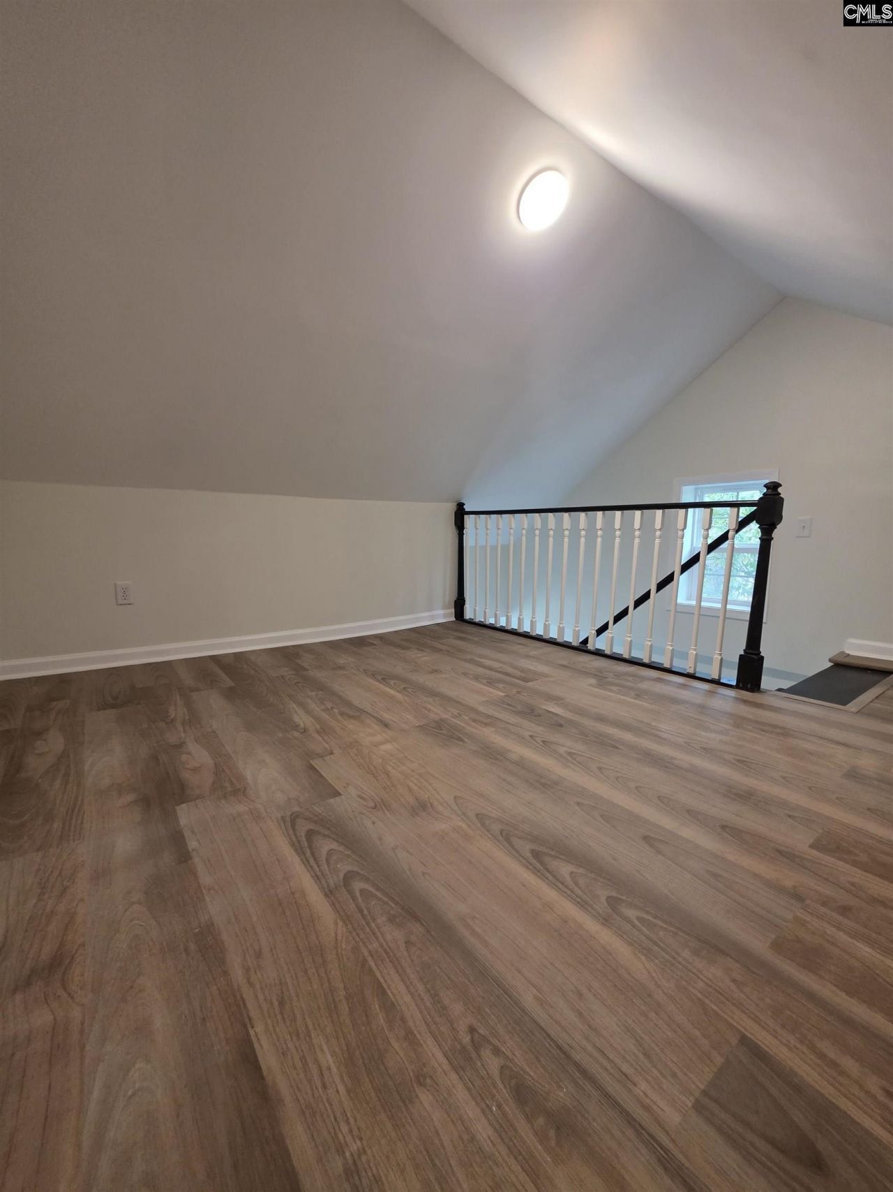 416 Thames Street Photo 20