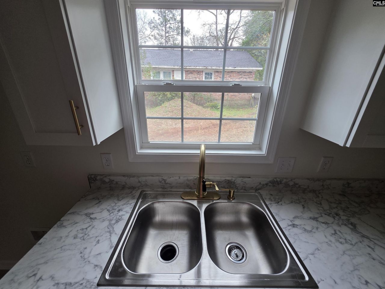 416 Thames Street Photo 33