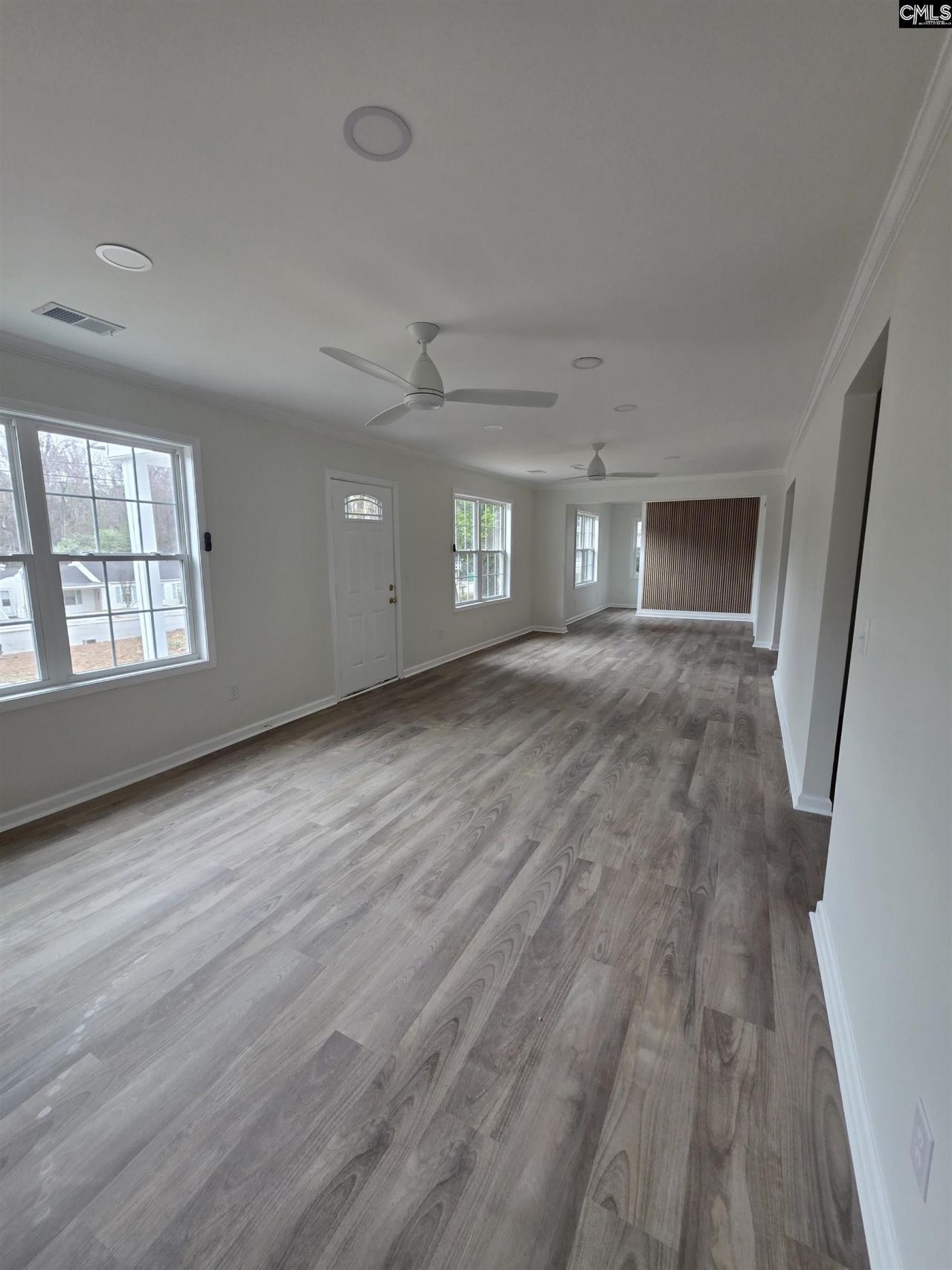 416 Thames Street Photo 4