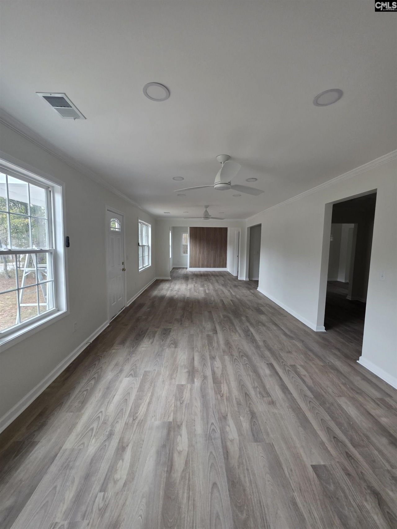 416 Thames Street Photo 5