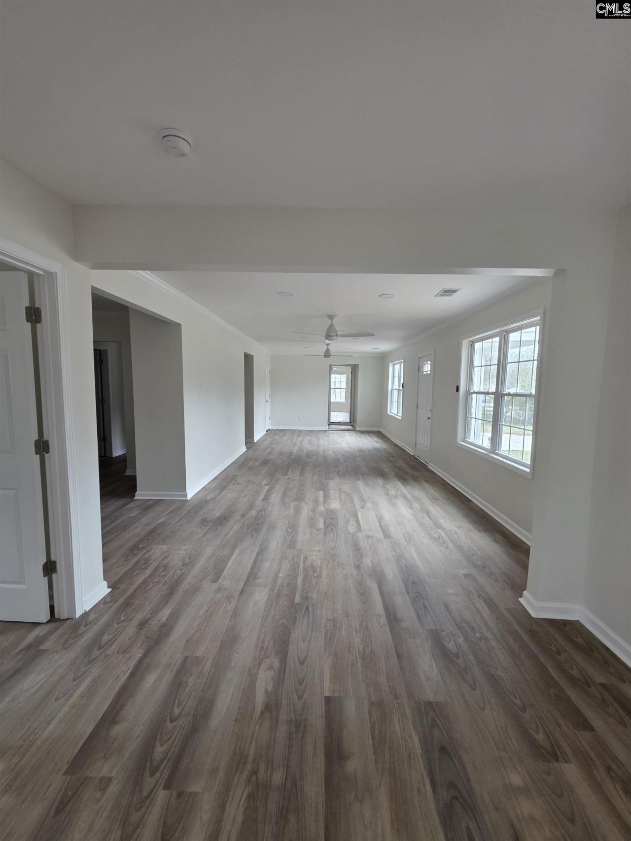 416 Thames Street Photo 6