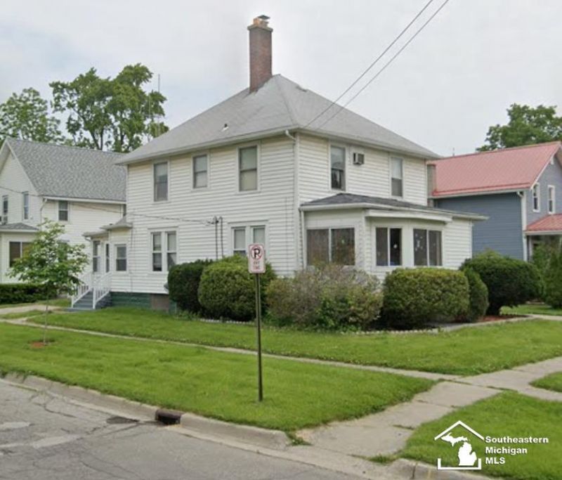628 Washington Street Monroe, MI 48161
