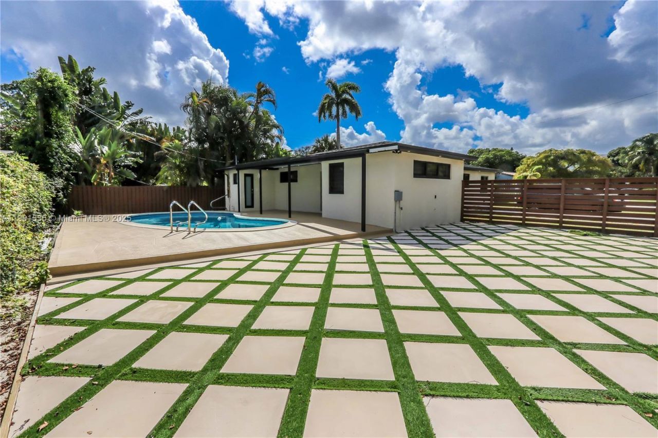 1620 Mckinley St, Hollywood, FL 33020 Photo