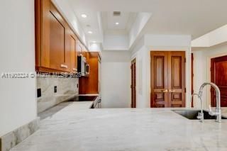 60 Edgewater Dr, Unit LE, Coral Gables, FL 33133 Photo