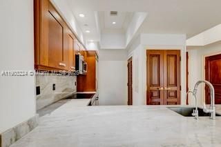60 Edgewater Dr, Unit LE, Coral Gables, FL 33133 Photo