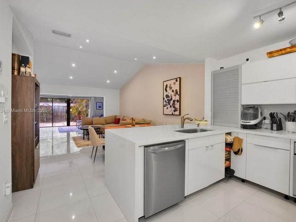 8596 SW 115th Pl, Miami, FL 33173