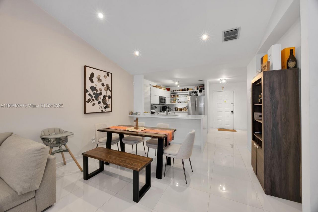 8596 SW 115th Pl, Miami, FL 33173 Photo