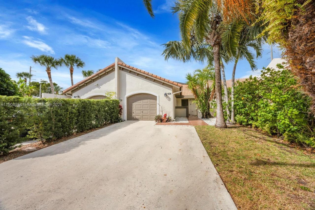 8596 SW 115th Pl, Miami, FL 33173 Photo