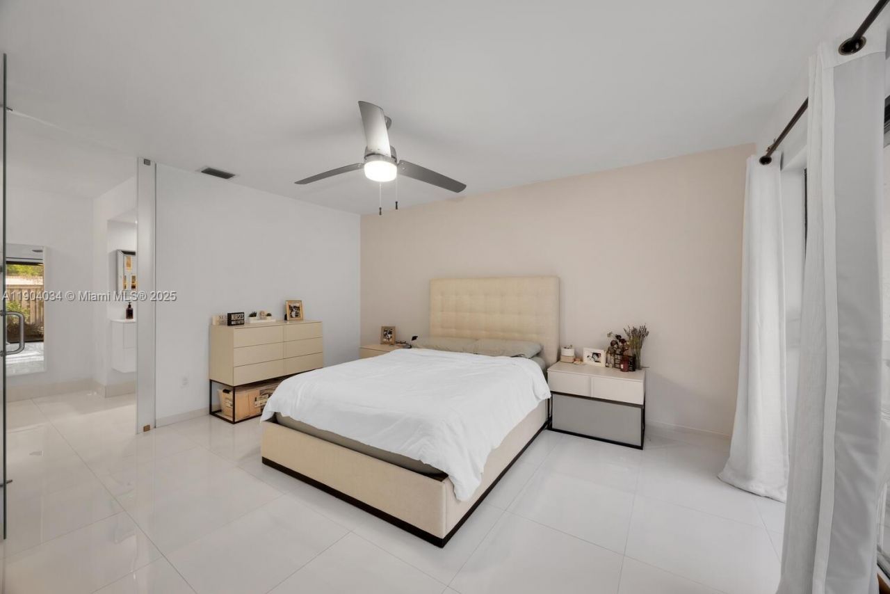 8596 SW 115th Pl, Miami, FL 33173 Photo