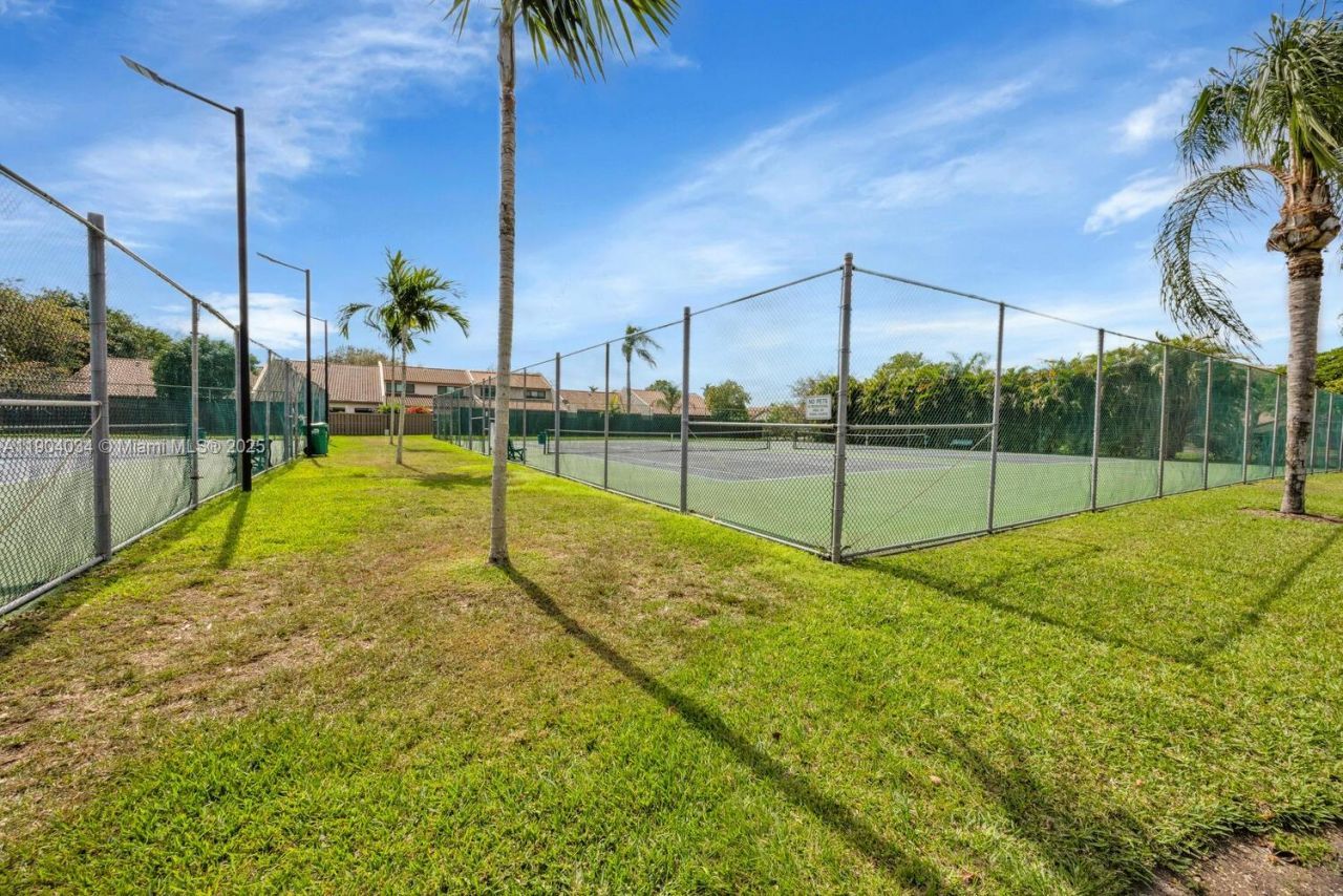 8596 SW 115th Pl, Miami, FL 33173 Photo