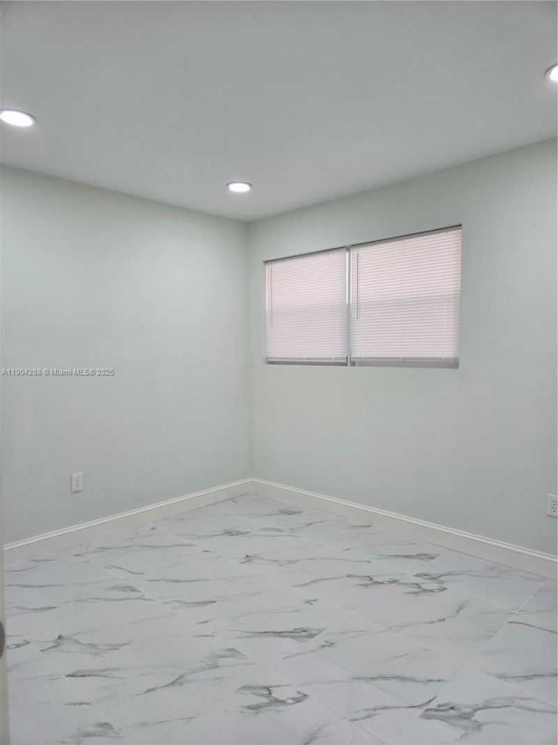 Please Call For Address, Miami, FL 33179 Photo