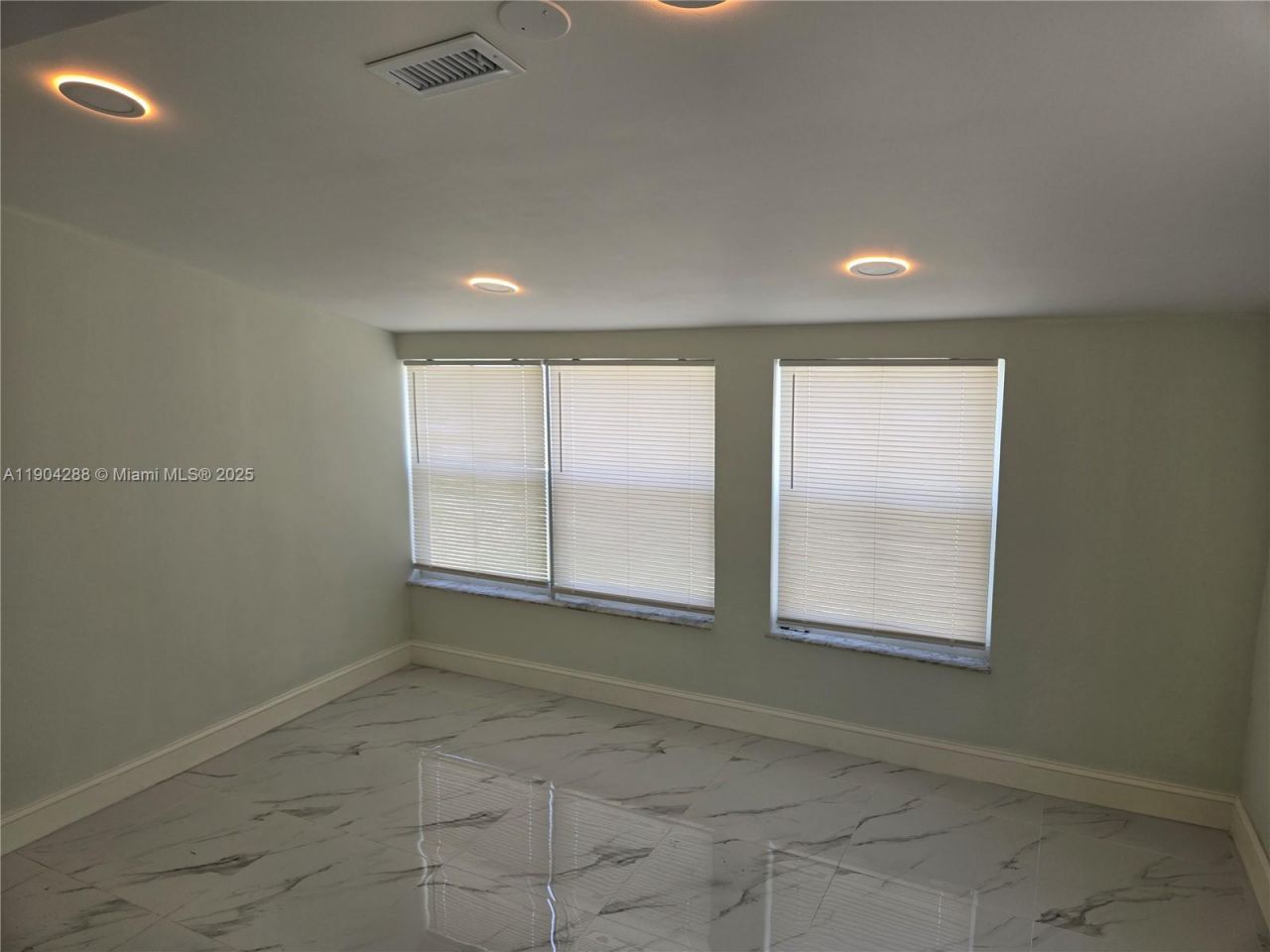 Please Call For Address, Miami, FL 33179 Photo