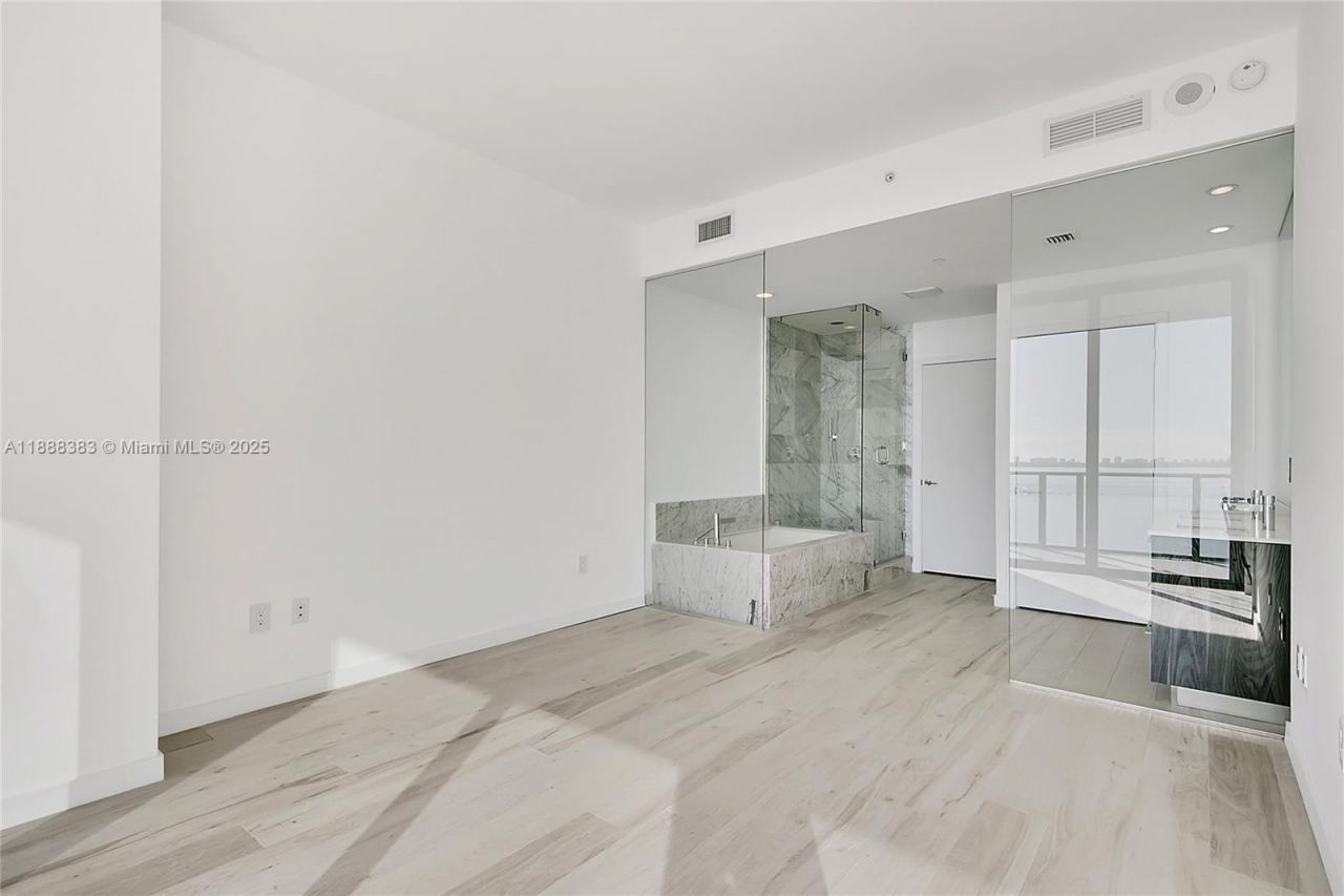 480 NE 31st St, Unit 904, Miami, FL 33137 Photo