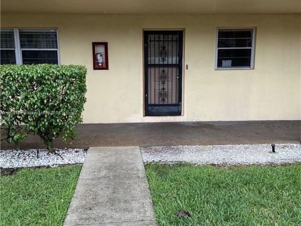 3955 N Nob Hill Rd, Unit 101, Sunrise, FL 33351