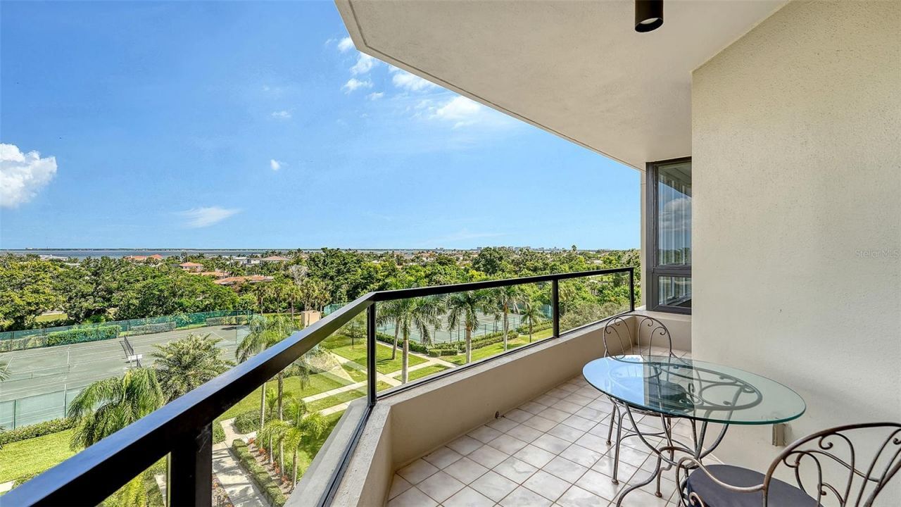 1211 Gulf Of Mexico Drive, Unit 301, Longboat Key, FL 34228 Photo