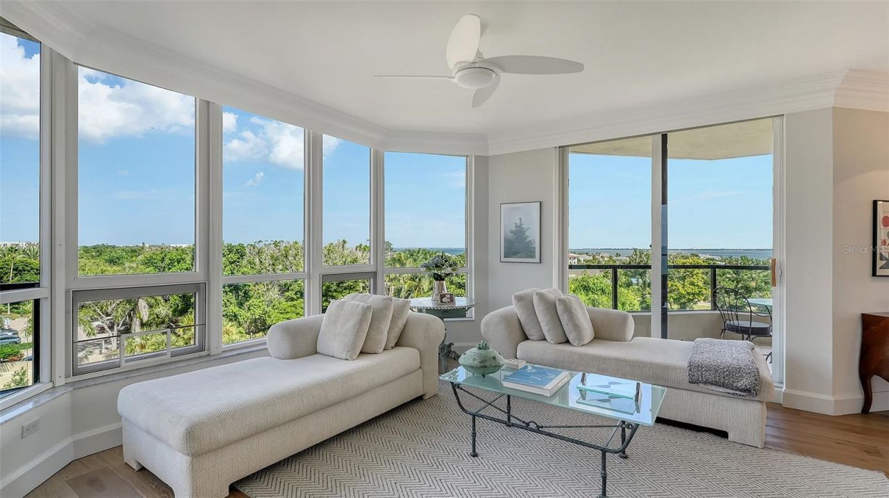 1211 Gulf Of Mexico Drive, Unit 301, Longboat Key, FL 34228 Photo