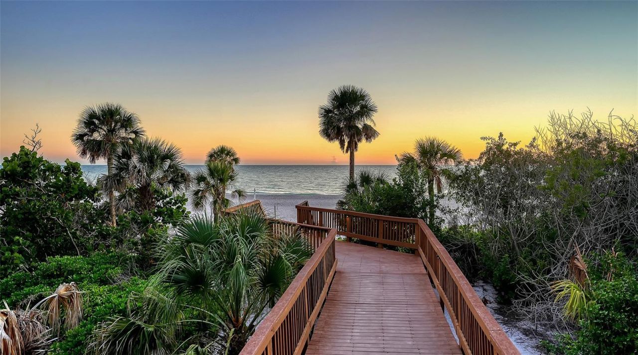 1211 Gulf Of Mexico Drive, Unit 301, Longboat Key, FL 34228 Photo