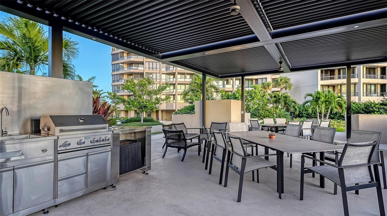 1211 Gulf Of Mexico Drive, Unit 301, Longboat Key, FL 34228 Photo