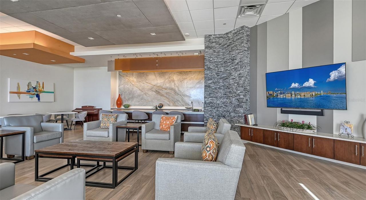 1211 Gulf Of Mexico Drive, Unit 301, Longboat Key, FL 34228 Photo