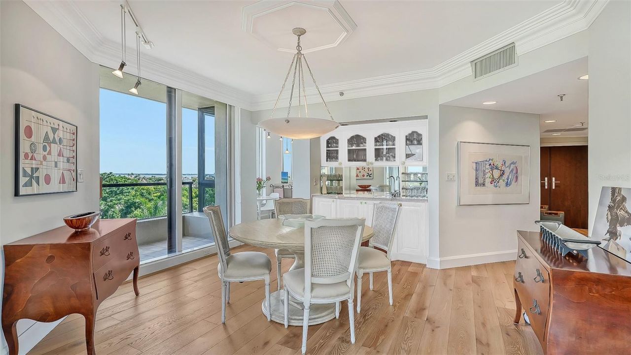 1211 Gulf Of Mexico Drive, Unit 301, Longboat Key, FL 34228 Photo