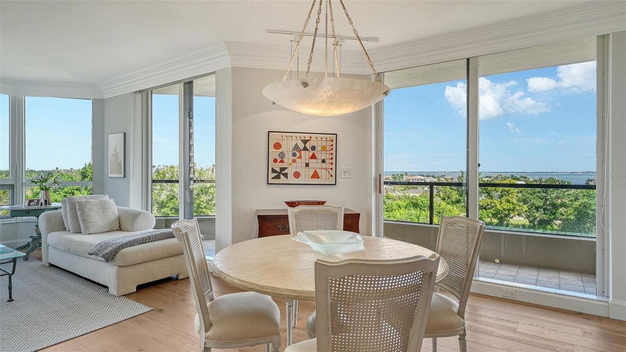 1211 Gulf Of Mexico Drive, Unit 301, Longboat Key, FL 34228 Photo