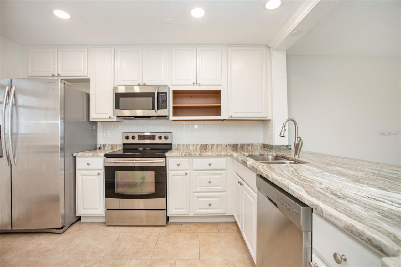 4240 Ironwood Circle, Unit 601A-A, Bradenton, FL 34209 Photo