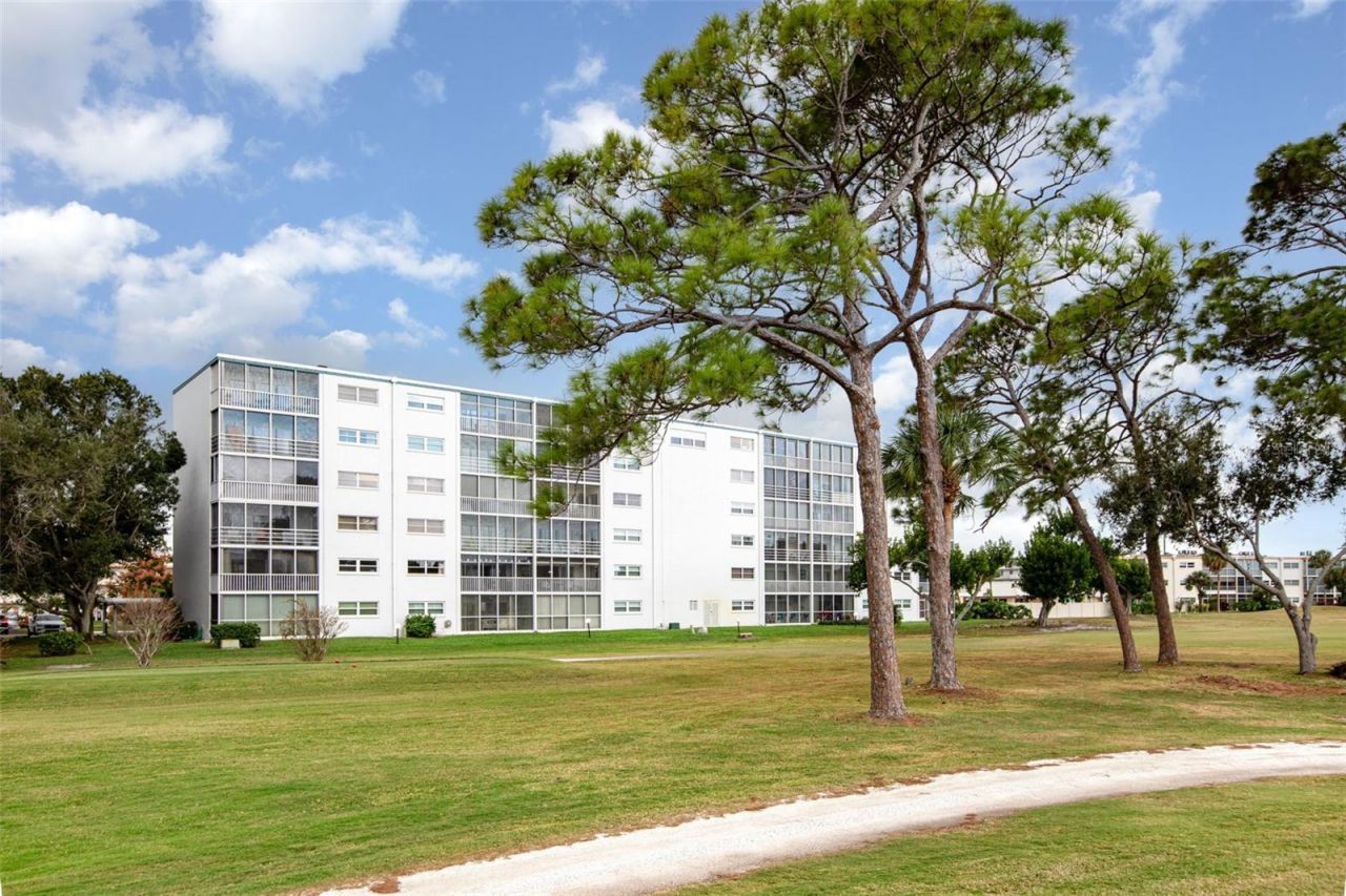 4240 Ironwood Circle, Unit 601A-A, Bradenton, FL 34209 Photo