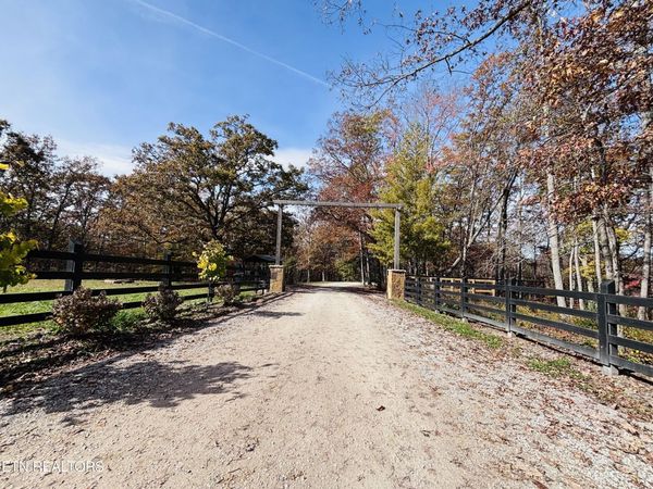 Stonecipher Court, Robbins, TN 37852