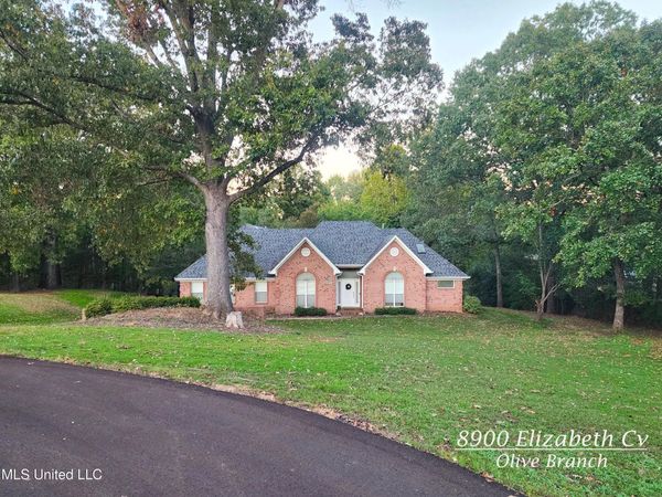 8900 Elizabeth Cove, Olive Branch, MS 38654