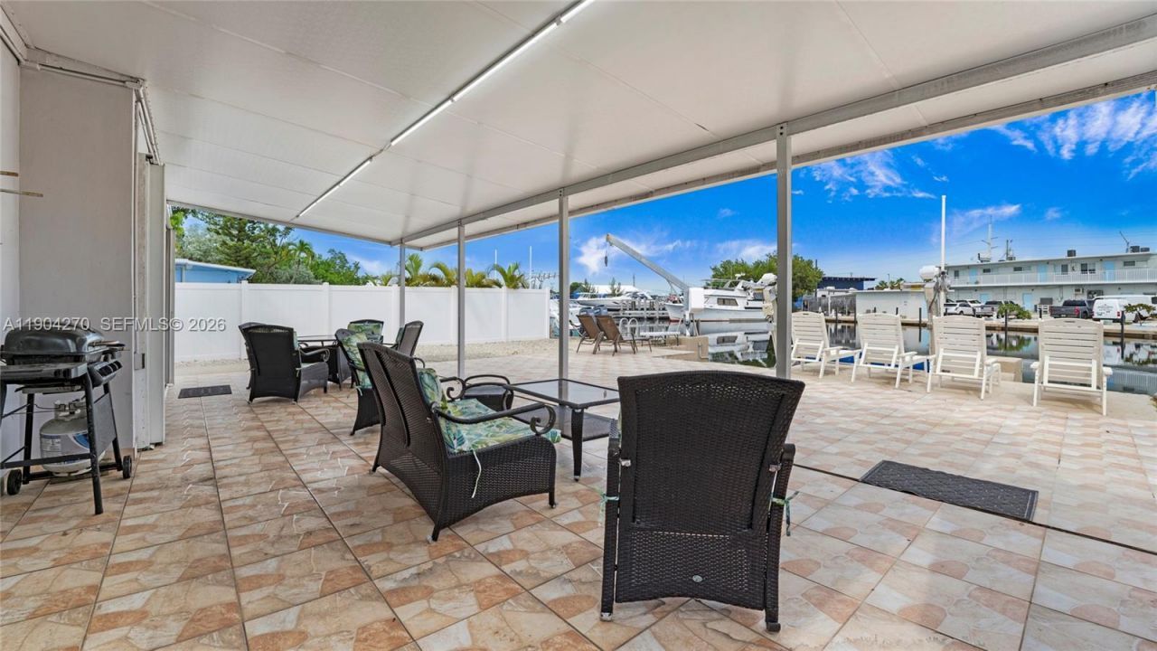 132 E Gardenia St, Tavernier, FL 33070 Photo